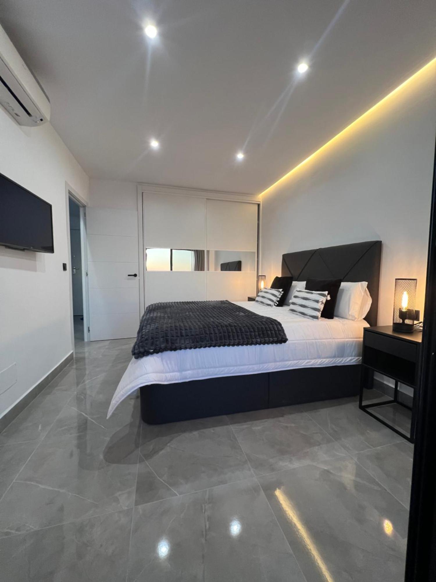 Apartamento ronda 4 Fuengirola Bagian luar foto